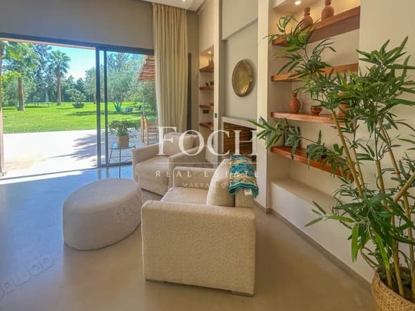 Moderne sur Golf, piscine chauffée, jacuzzi, hammam, cinéma
