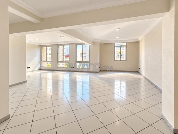 Bureaux à vendre 70 m² à Mimoza Bvd Med 5