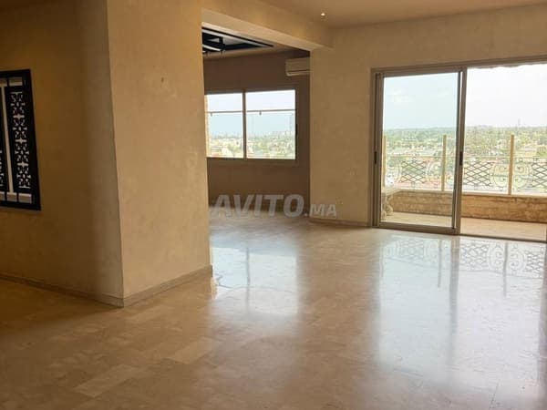 Superbe appartement à louer av anakhil à Hay Riad