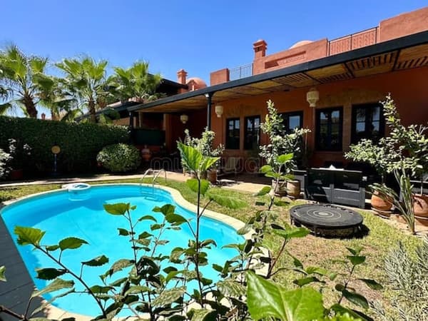 Villa 3 Slaapkamers Gemeubileerd met Zwembad Palmeraie