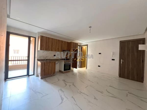 Charmant Studio À La Vente À La Route De Casa
