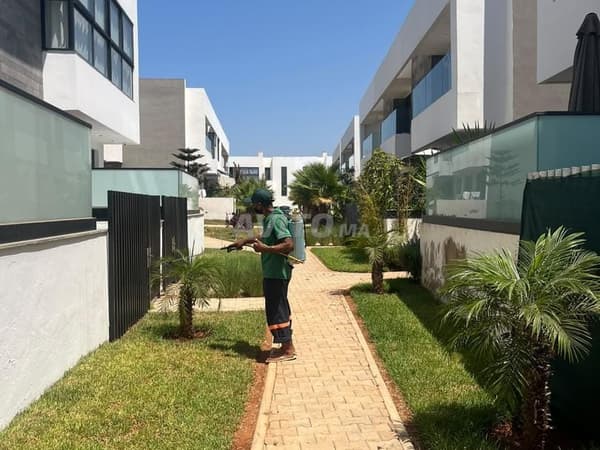 Triplex à Harhoura dans une résidence fermée
