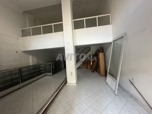 Magasin Belvédère 56 m² avec mezzanine 26 m²