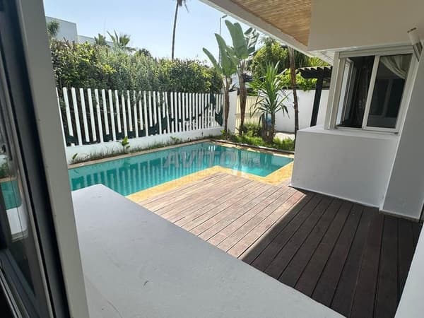 À LOUER - VILLA MEUBLÉE SKHIRAT - 420 m²