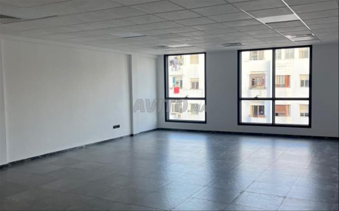 Kantoorruimte van 60 m² te huur in Victoria District
