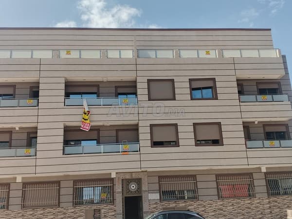 Appartements à vendre avec balcon, belle finition, 100m à 130m
