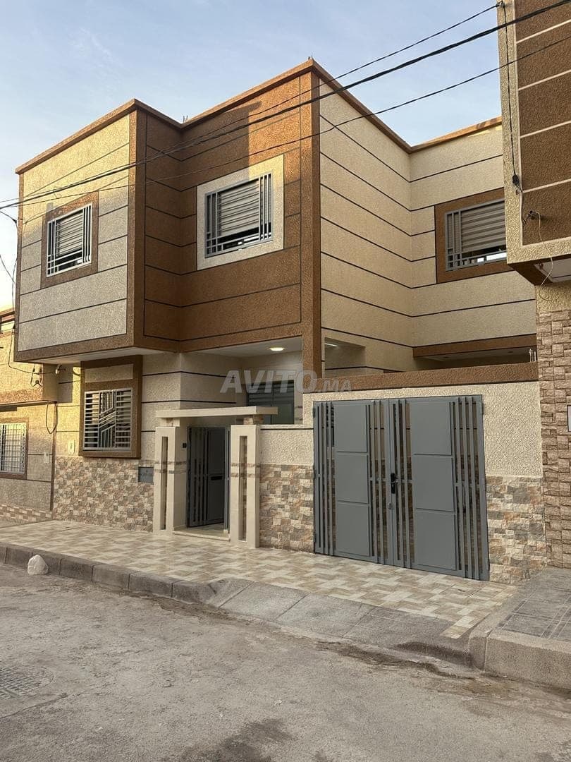 Casa de 100m² en el barrio Houar, urbanización El Mouahidine, carretera de Jerada