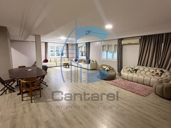 À LOUER APPARTEMENT DE 160m² À VAL FLEURI