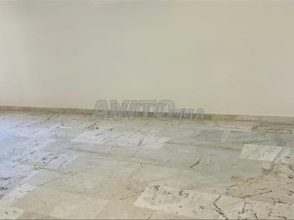 سوبلوكاسيون مكتب مع فناء