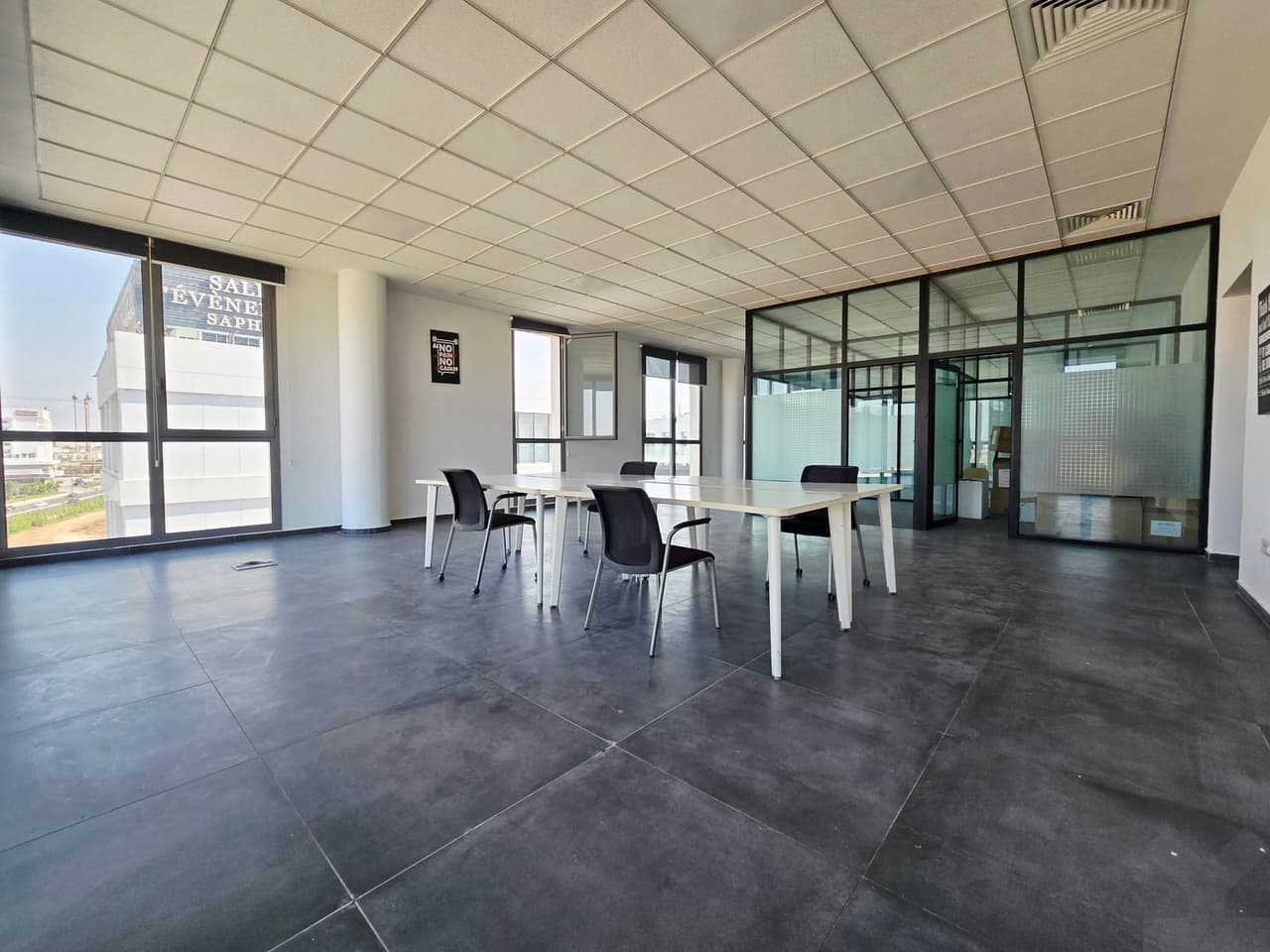 Kantoren van 154 m² te huur in Casablanca Sidi Maarouf