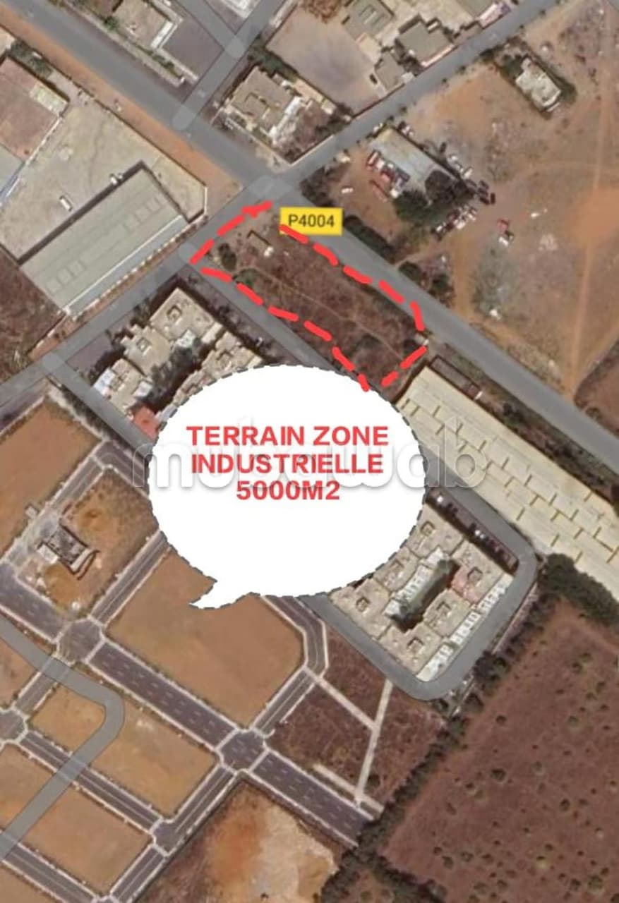 Beau terrain à la vente à Hay laayayda. Surface de 5000 m²