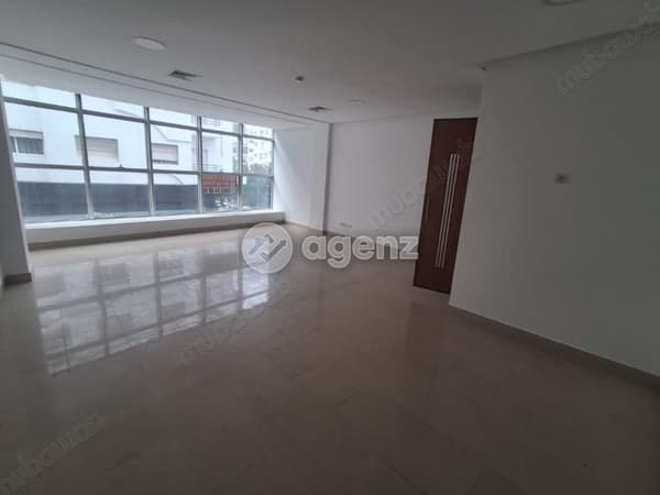 Bureau à vendre 64 m² Bd Abdelmoumen Casablanca