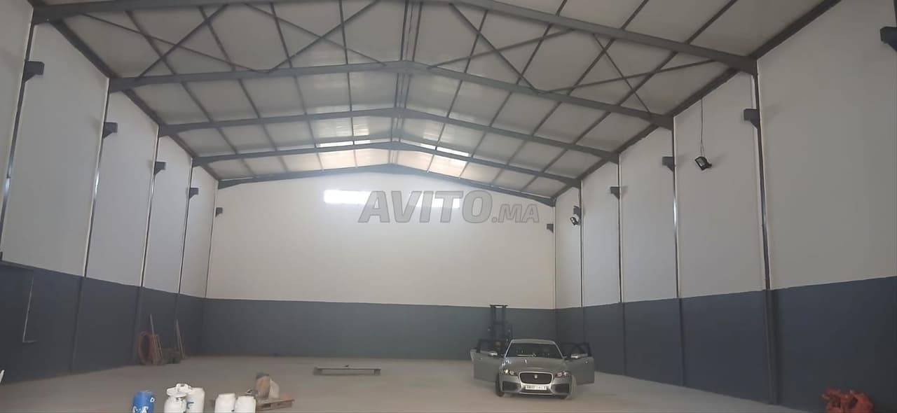 Hangar 1400m2 Zone industrielle Ain sebaa