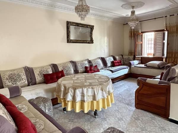 Appartement bien meublé