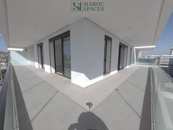 New, 4 bedrooms, panoramic view over CFC