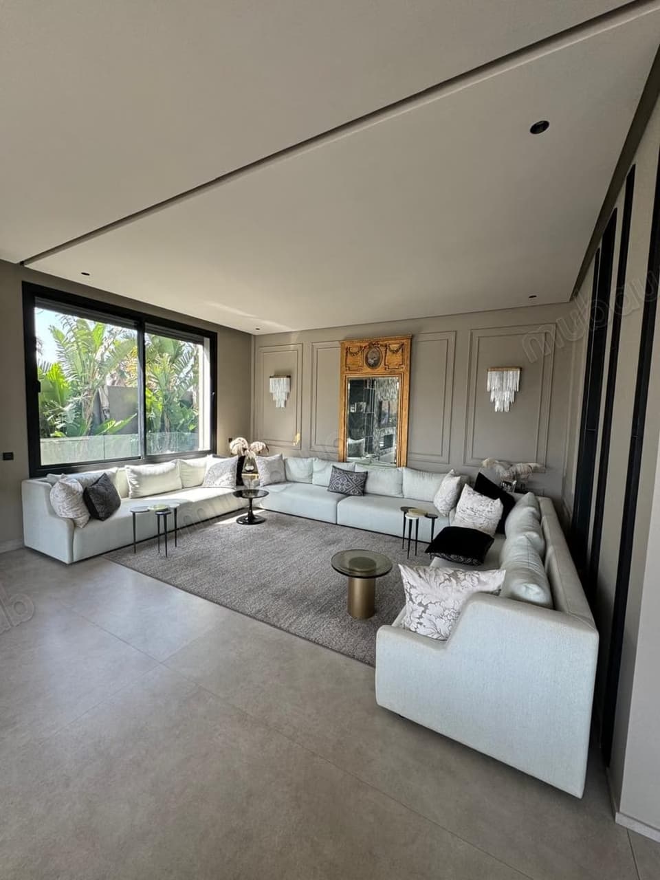 Splendid villa for sale. 3 rooms