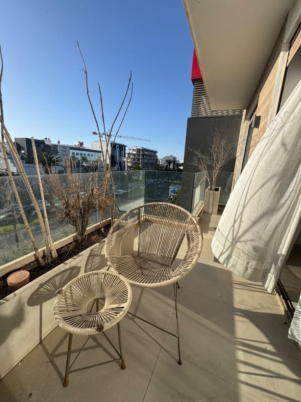 À louer splendide studio oasis vue sur les terain ️