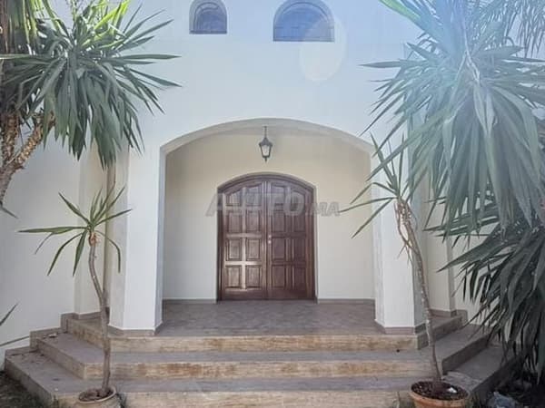 Villa van 900m² te huur in Hay Riad