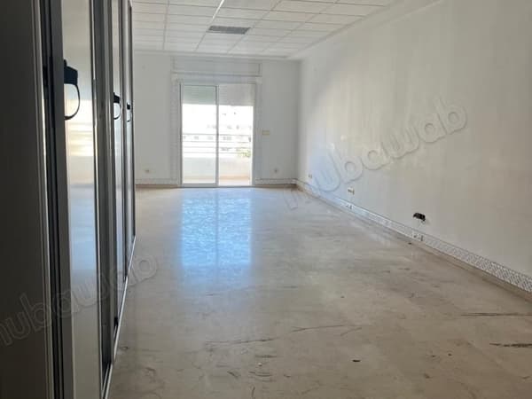 Location professionelle quartier administratif