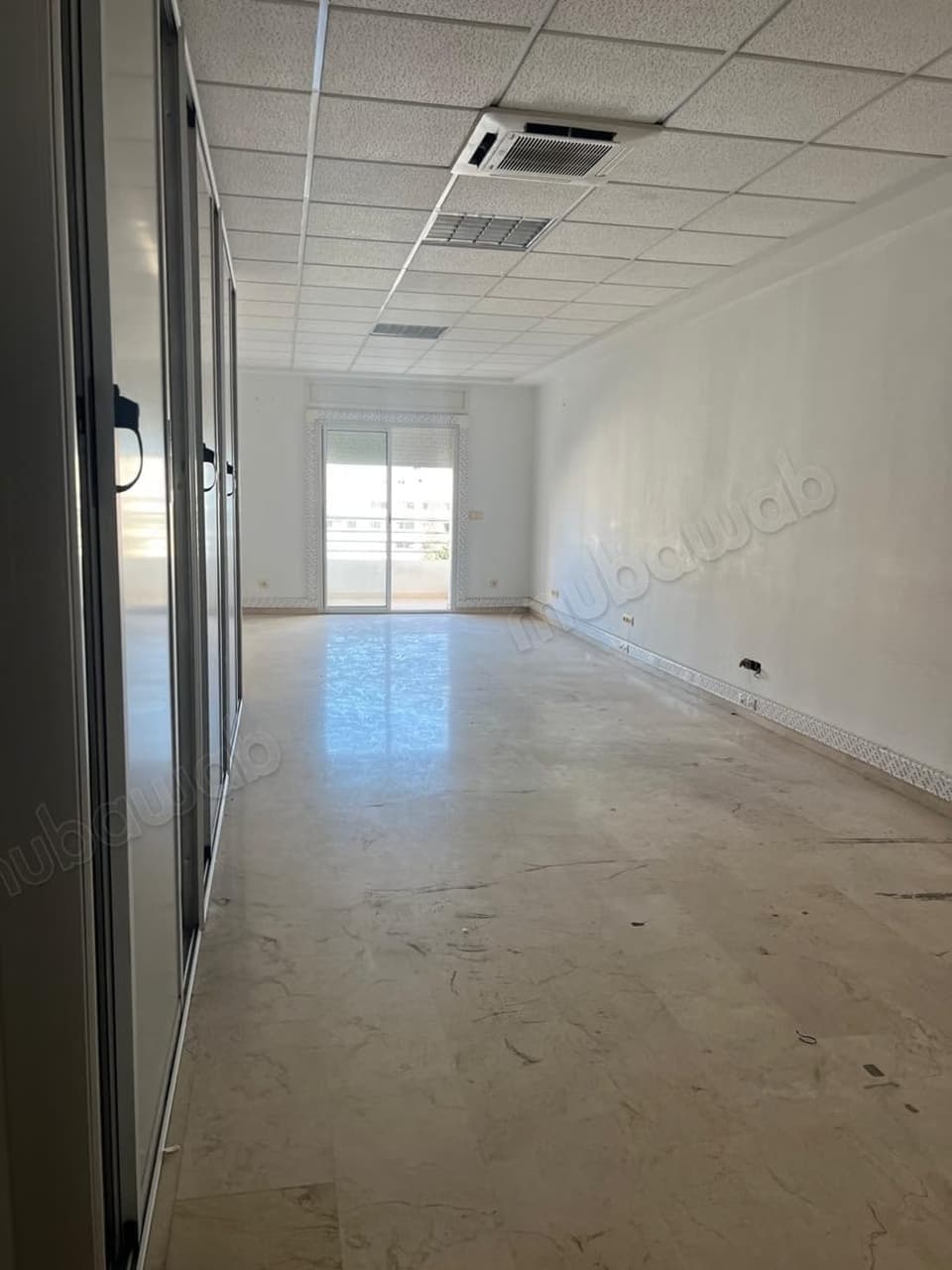 Location professionelle quartier administratif