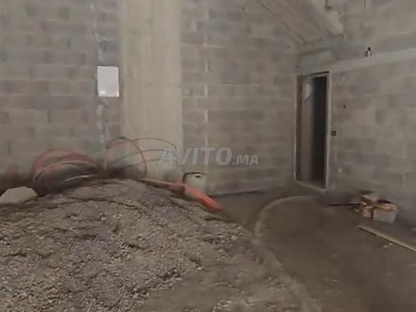 Commercial shop for rent