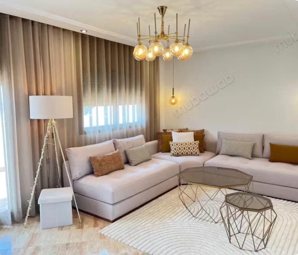 Superbe appartement à louer à Maârif. 2 belles chambres. Bien meublé