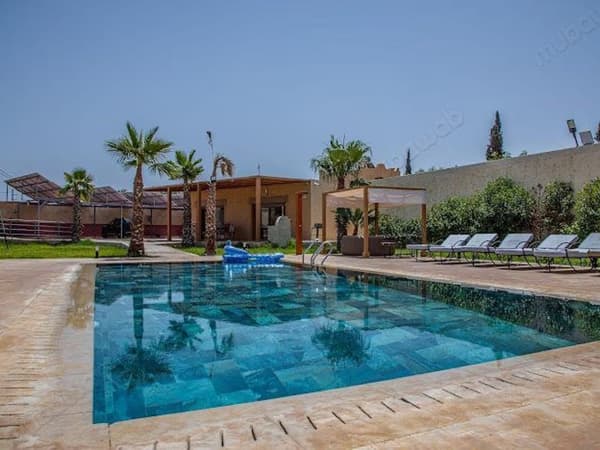 Excellente affaire, Double villa de luxe avec piscines privées sur terrain de 5000 m²…