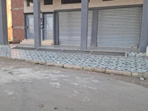 LOCAL COMMERCIAL LOTISSEMENT MAIMADI 1.