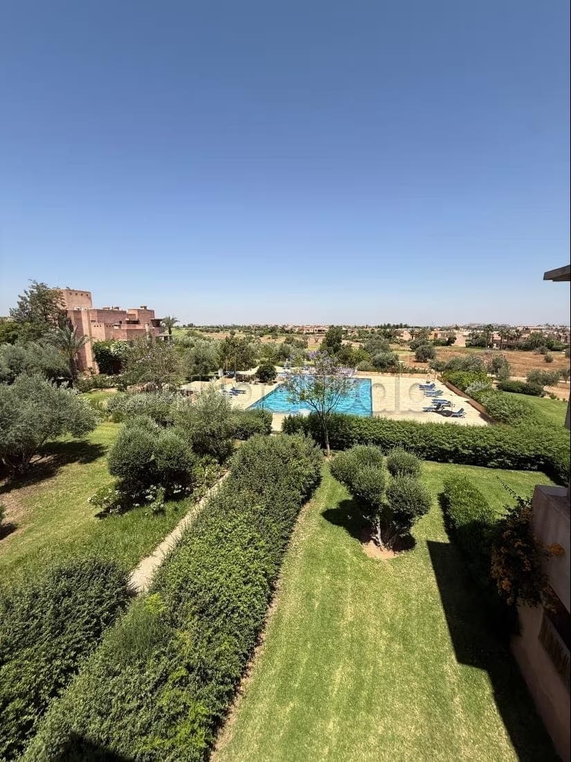Bel appartement en location à Agdal. 3 grandes pièces. Meublé