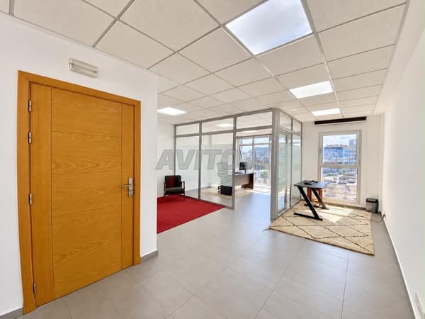 PLATEAU DE BUREAU AMÉNAGÉ 63M BOURGOGNE