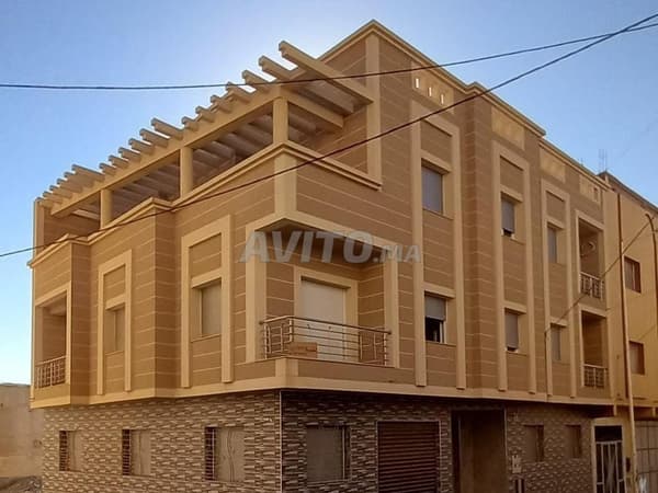 منزل وتجارة للبيع