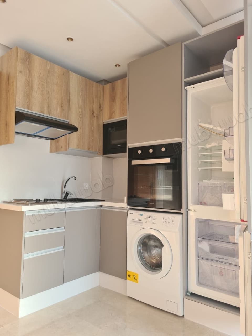 Très bel appart 2p vide avec terrasse
