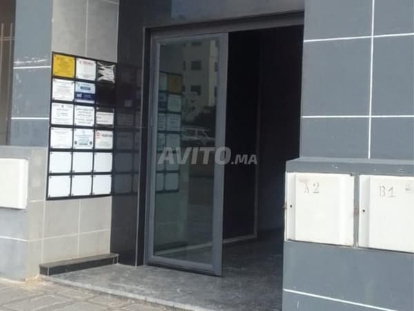 BÜRO ZU VERMIETEN IN BOUSKOURA