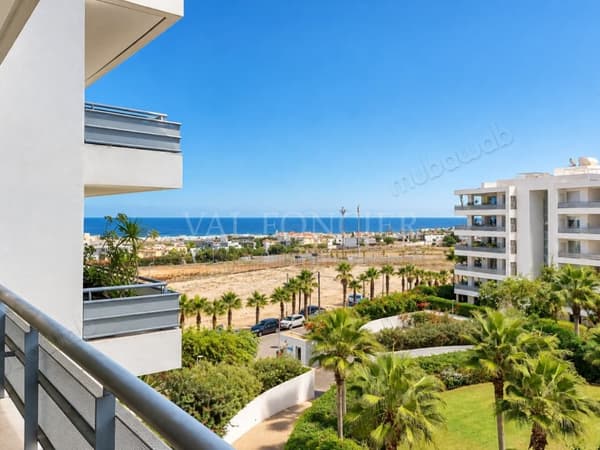 Location Appartement moderne 200m2 avec terrasse et vue mer Ain Diab, Casablanca
