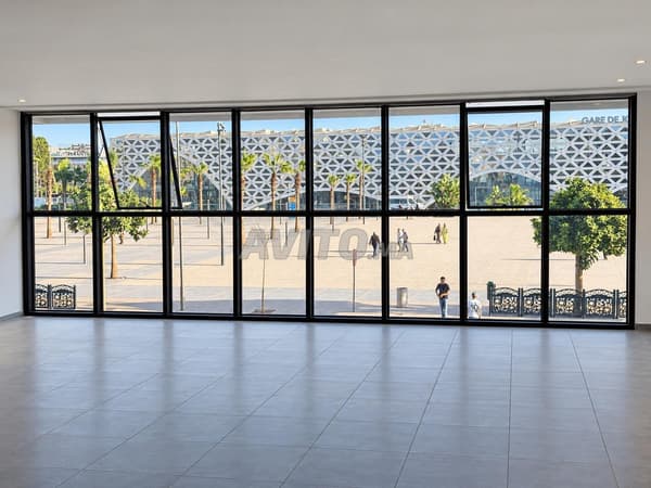 Deux bureaux Face à la gare LGV de Kénitra