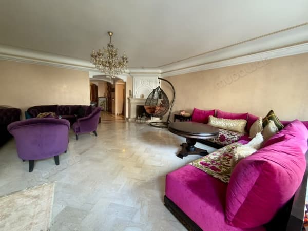 À VENDRE Appartement de prestige au Triangle d'Or