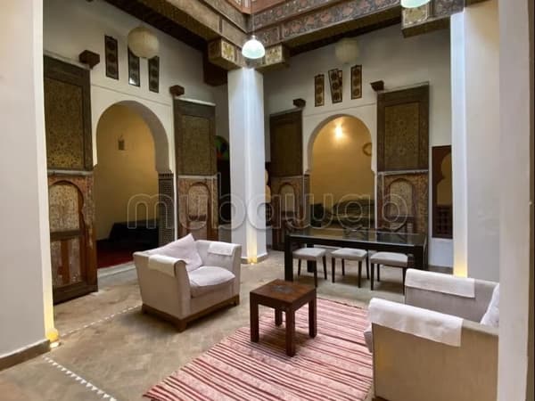 Maison authentique avec de nombreuses caractéristiques d'origine