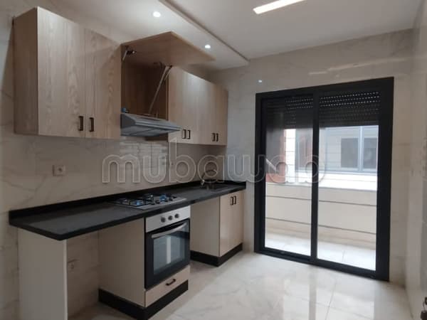 Mooi appartement te koop in Martil. 1 deel. Vier