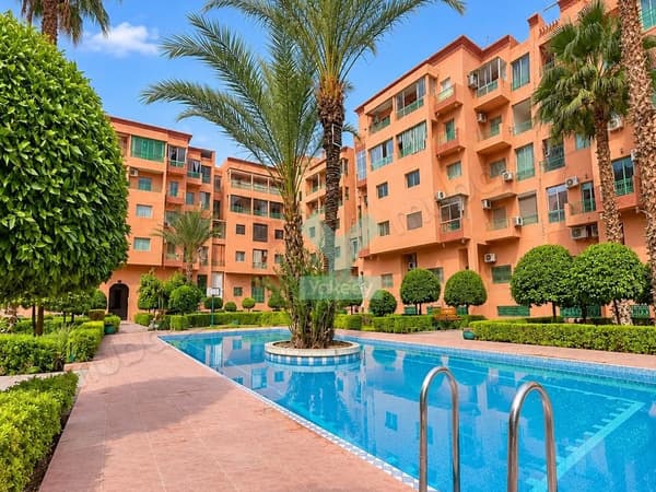 Beau meublé lld en residence avec piscine