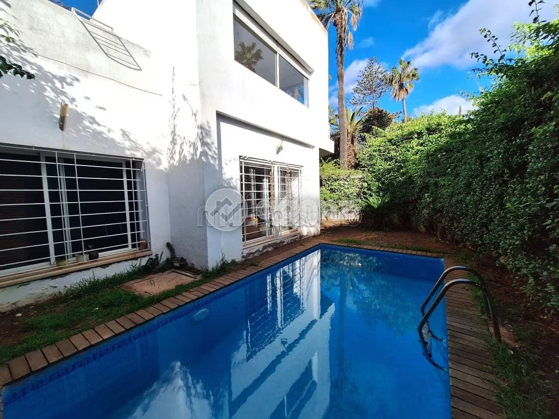 Villa in affitto 293 m², 3 camere Ain Diab Casablanca