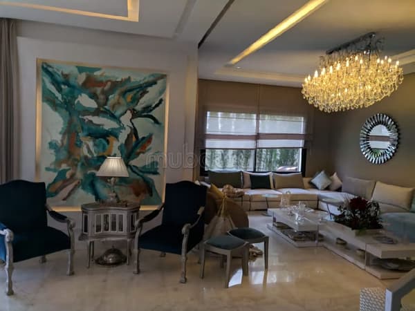 Erstklassige möblierte Villa zur Miete in Bouskoura