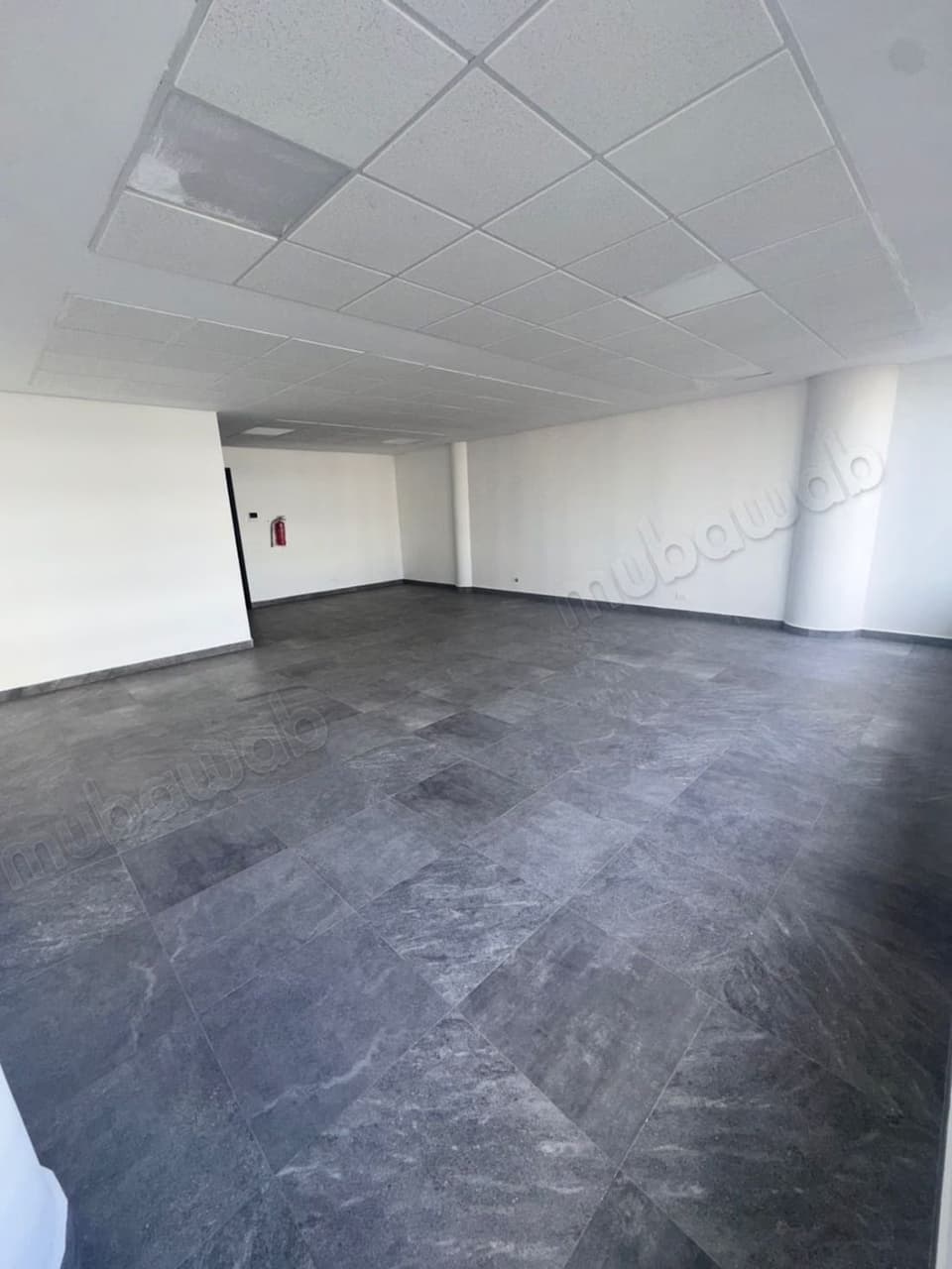 Kantoorruimte te huur in Casablanca Finance City. Oppervlakte van 70 m². Dubbelglas en deur...