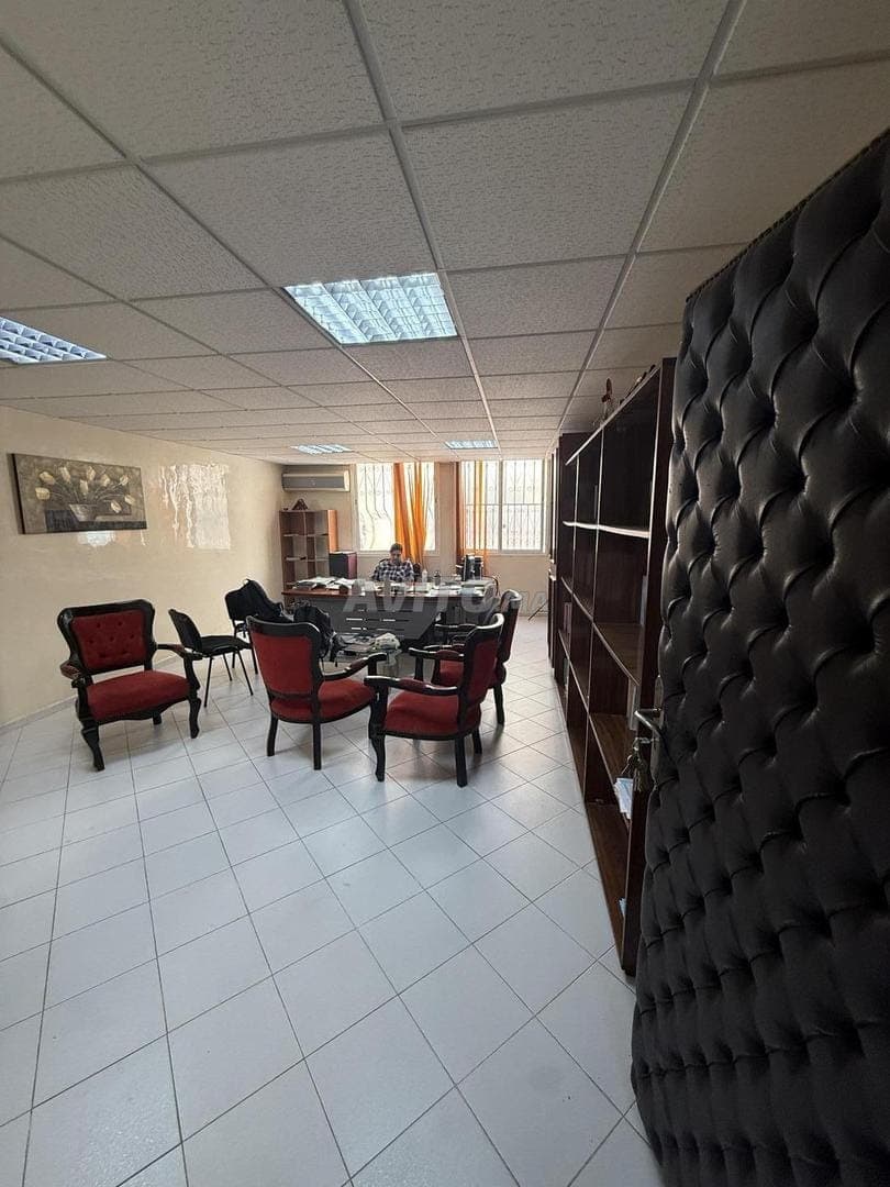 Bureau professionnel de 119 m² à Belvédère Casa