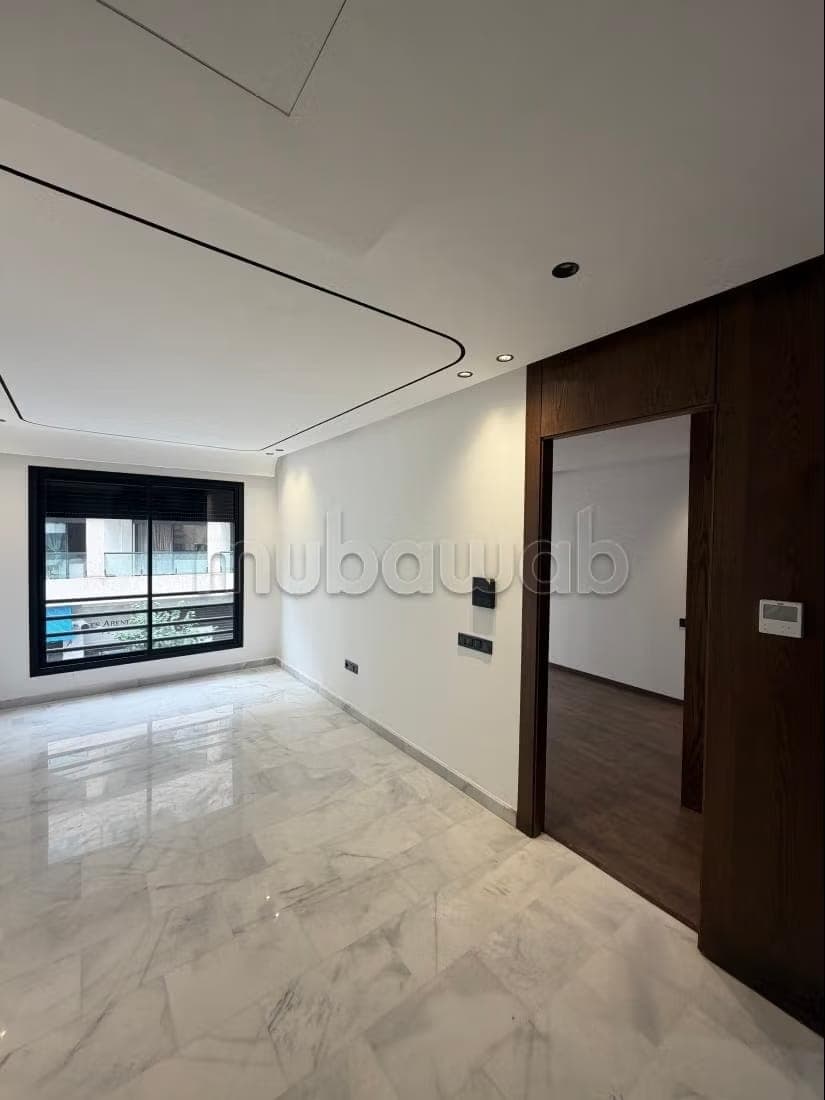 استوديو فاخر يجب الاستفادة منه