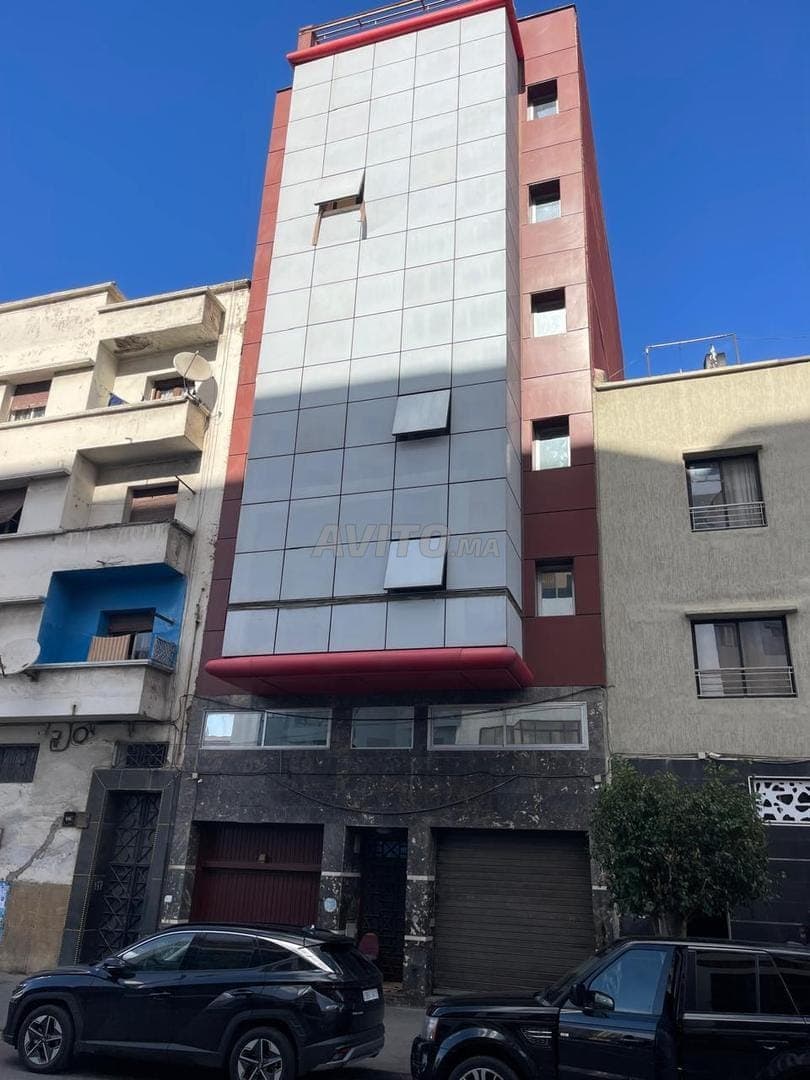 Gesamtes Gebäude 1325 m² zu vermieten Belvédère