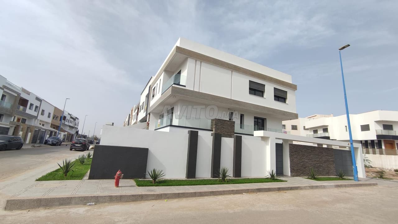 Villa duplex haut standing neuve