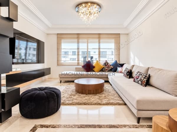 Superbe appartement à louer à Bourgogne Ouest. 4 pièces confortables. Meublé