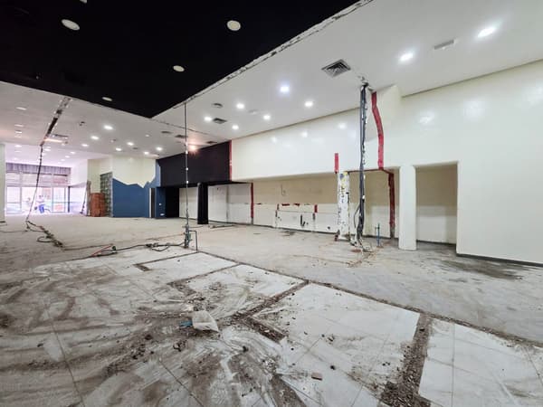 Local commercial 148 m² à vendre à Casablanca Les Princesses