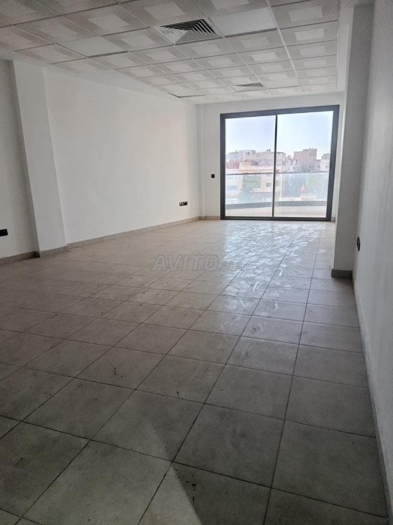 Ufficio di 46 m² in affitto nel quartiere Salwan Khalifa