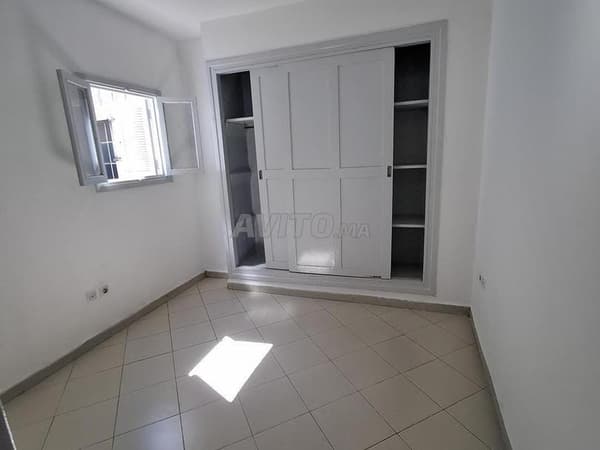 Office for rent on rue Omar Rifi